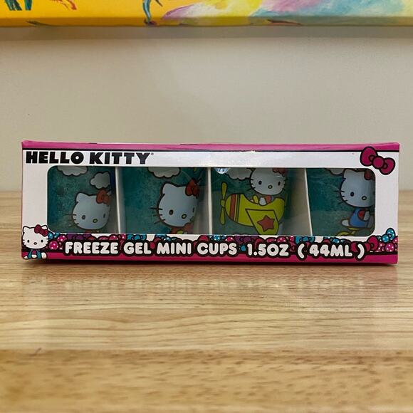 Hello Kitty by Sanrio Freeze Gel Mini Cups 1.5 oz - Picture 2 of 9